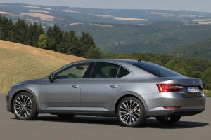 skoda-superb_20-920x614.jpg